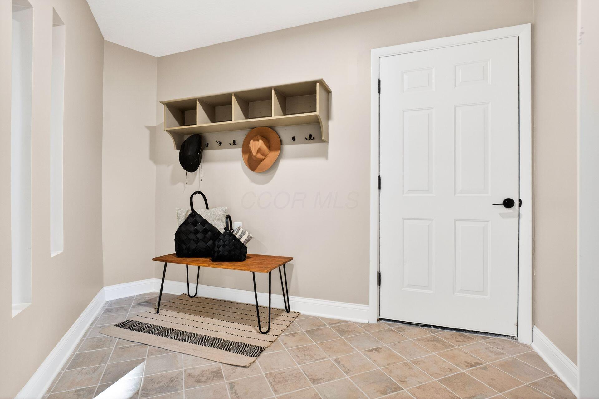 7321 Riverside Drive Powell, OH 43065 - Photo 22 of 50 032_c386_i 7231 Riverside 078