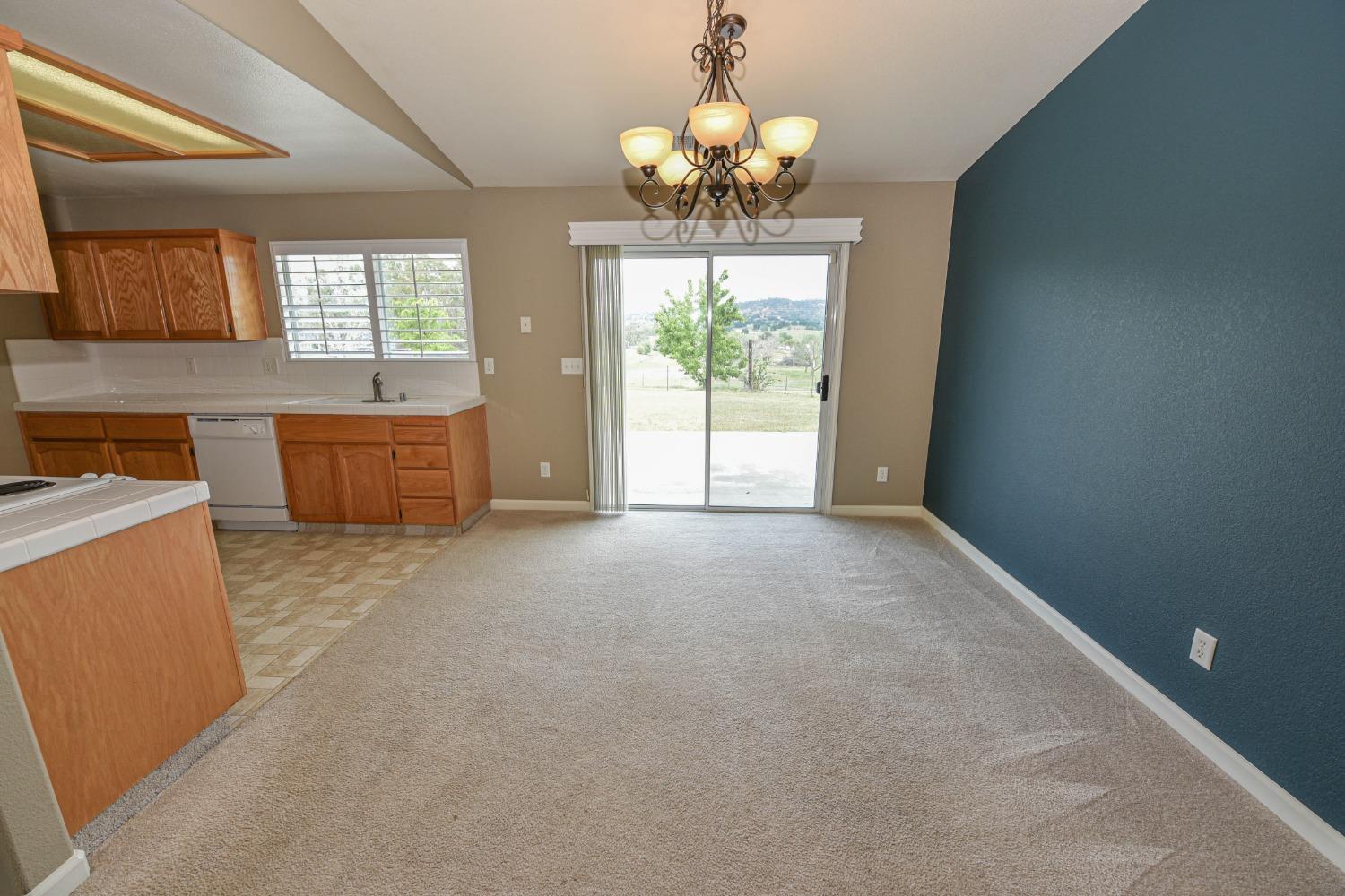 20074 Nicholas Road Clovis, CA 93619 - Photo 12 of 40 Gallery Image 12