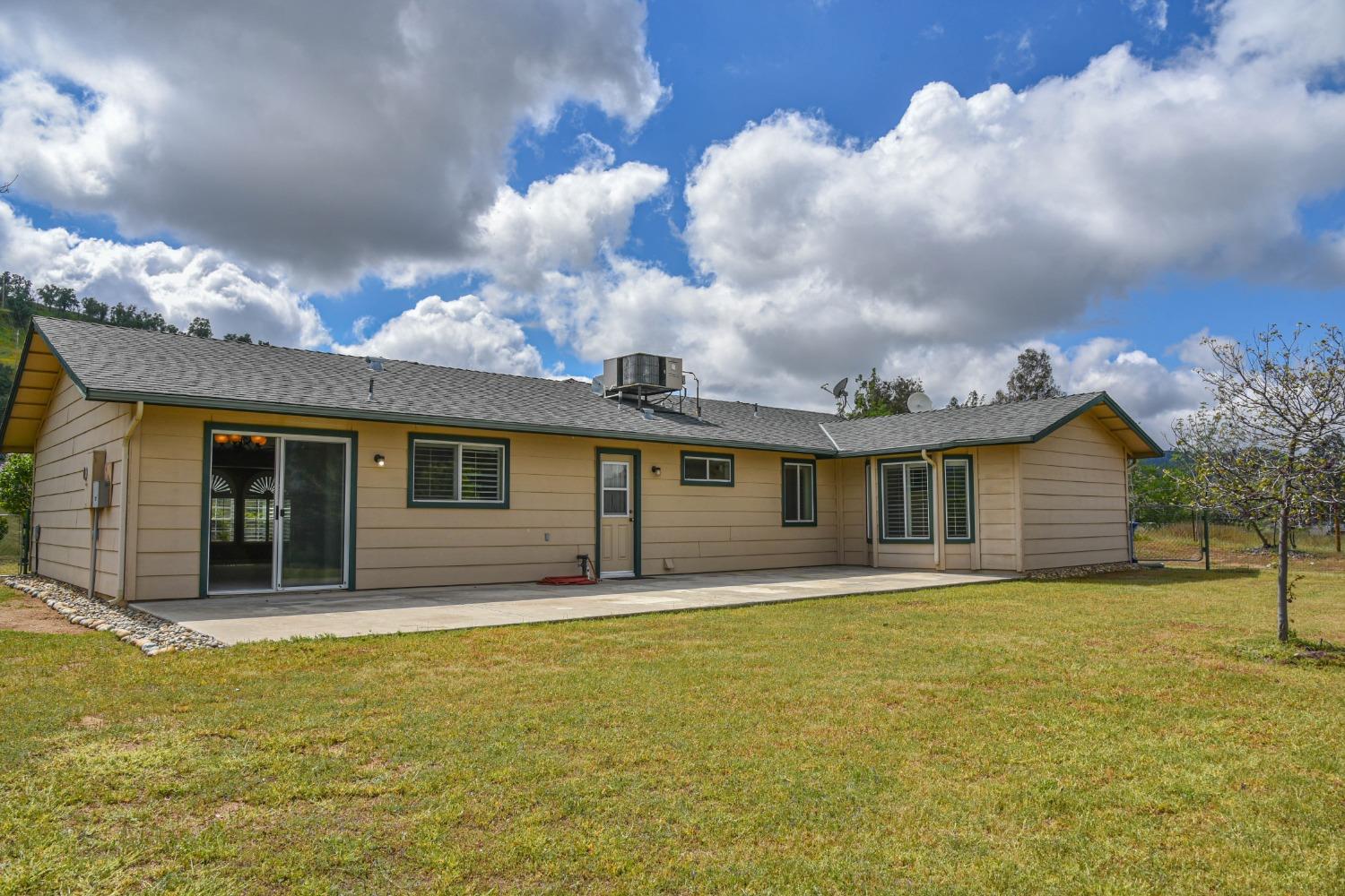 20074 Nicholas Road Clovis, CA 93619 - Photo 23 of 40 Gallery Image 23
