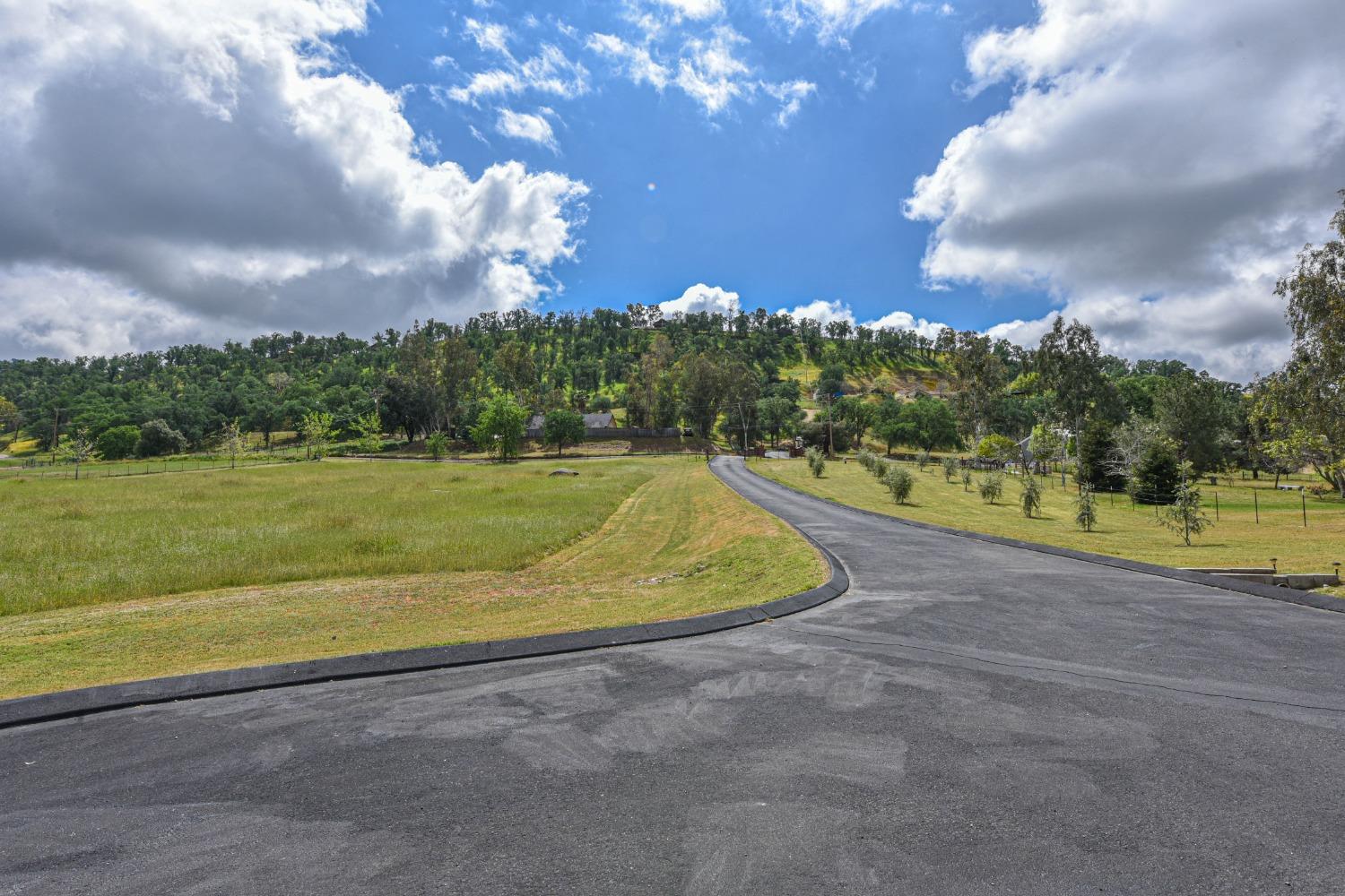 20074 Nicholas Road Clovis, CA 93619 - Photo 31 of 40 Gallery Image 31