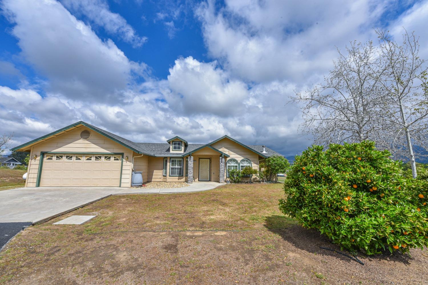 20074 Nicholas Road Clovis, CA 93619 - Photo 5 of 40 Gallery Image 5