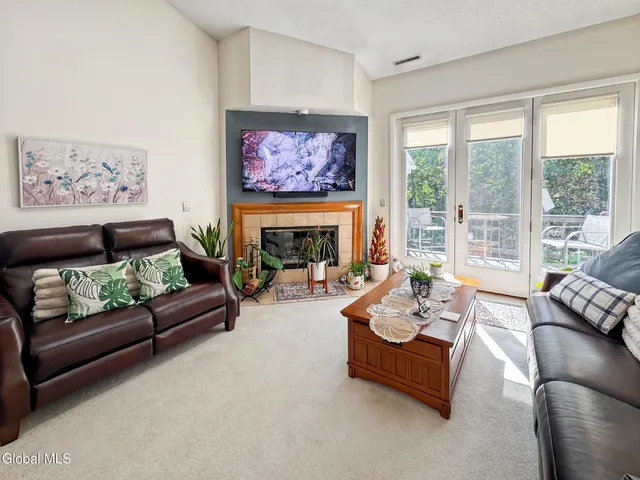 $249,900 | 4609 Foxwood Drive South, Clifton Park, NY 12065