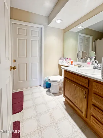 $249,900 | 4609 Foxwood Drive South, Clifton Park, NY 12065