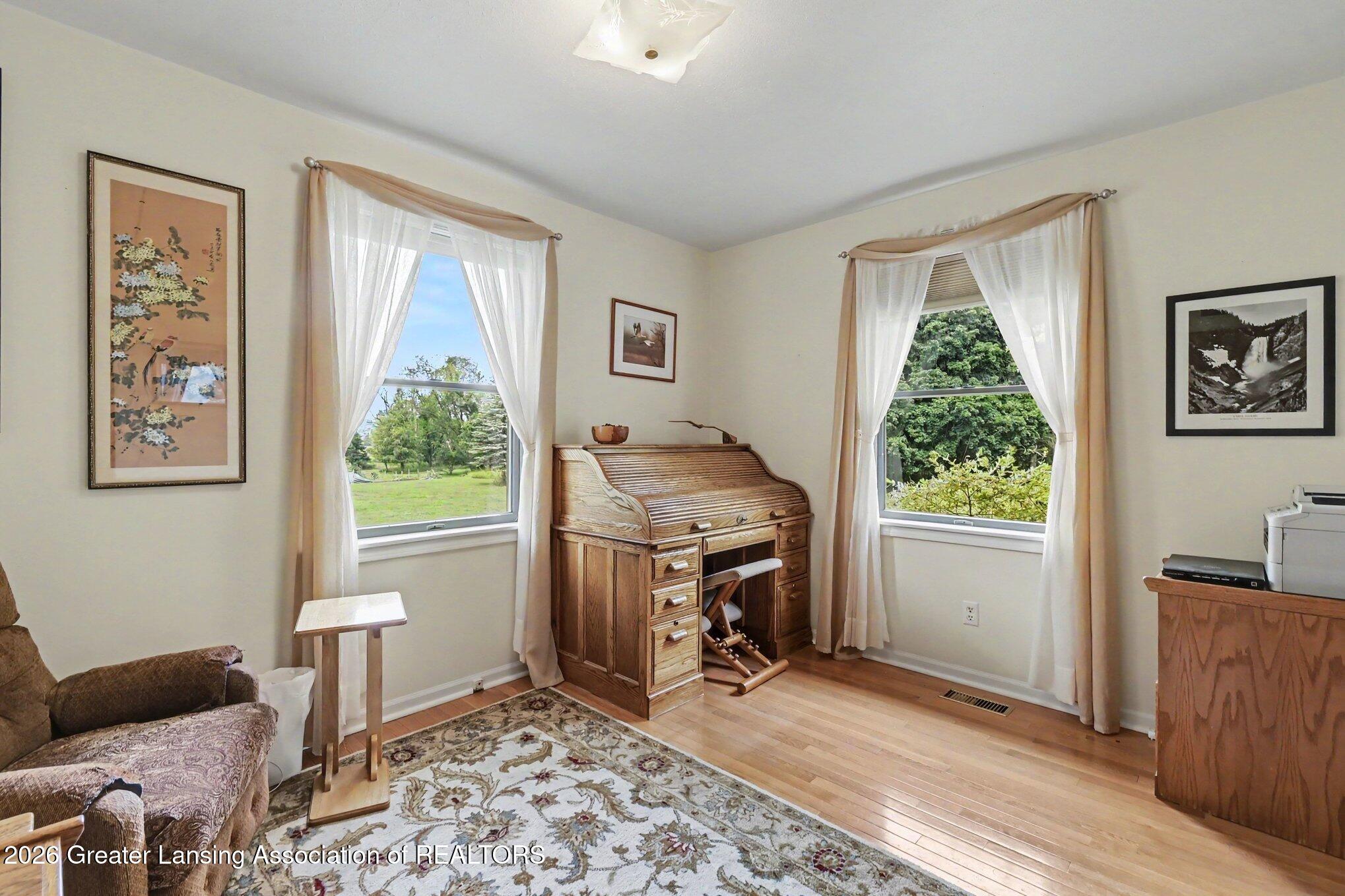 15583 Turner Road Lansing, MI 48906 - Photo 12 of 23 018_file_1896