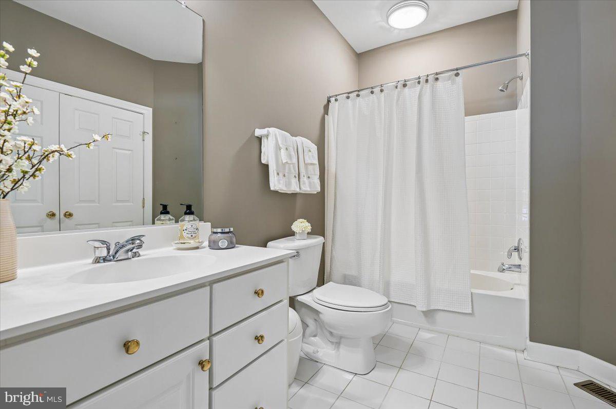 2673 Legends Way Ellicott City, MD 21042 - Photo 15 of 36 Hall Bathroom