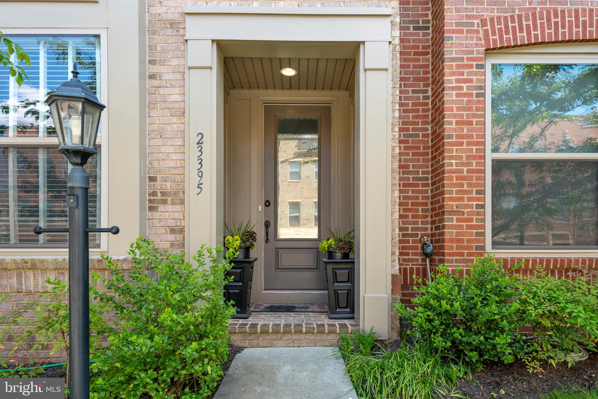 23395 Epperson Square Brambleton, VA 20148 - Photo 2 of 32