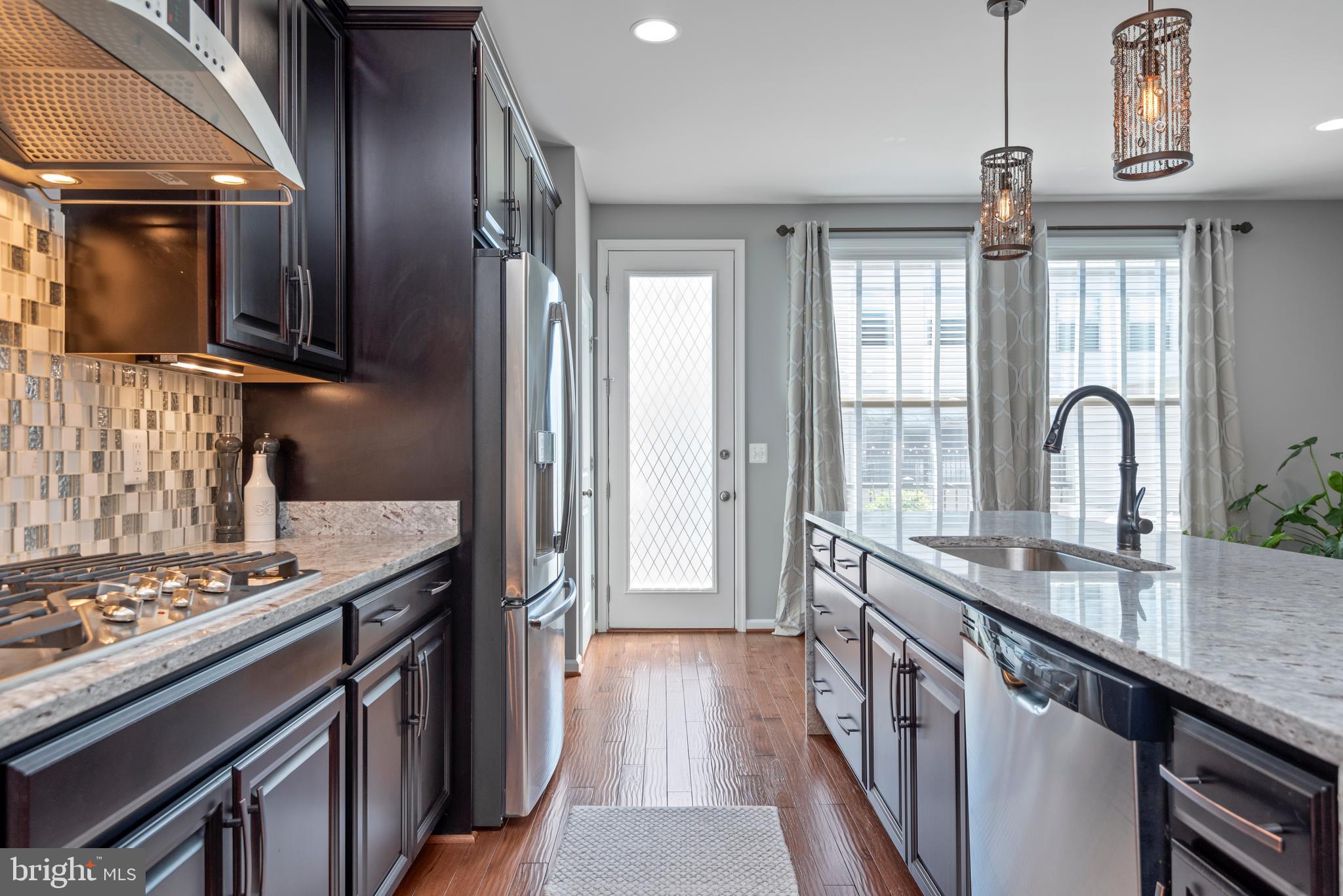 23395 Epperson Square Brambleton, VA 20148 - Photo 15 of 32 Main Level