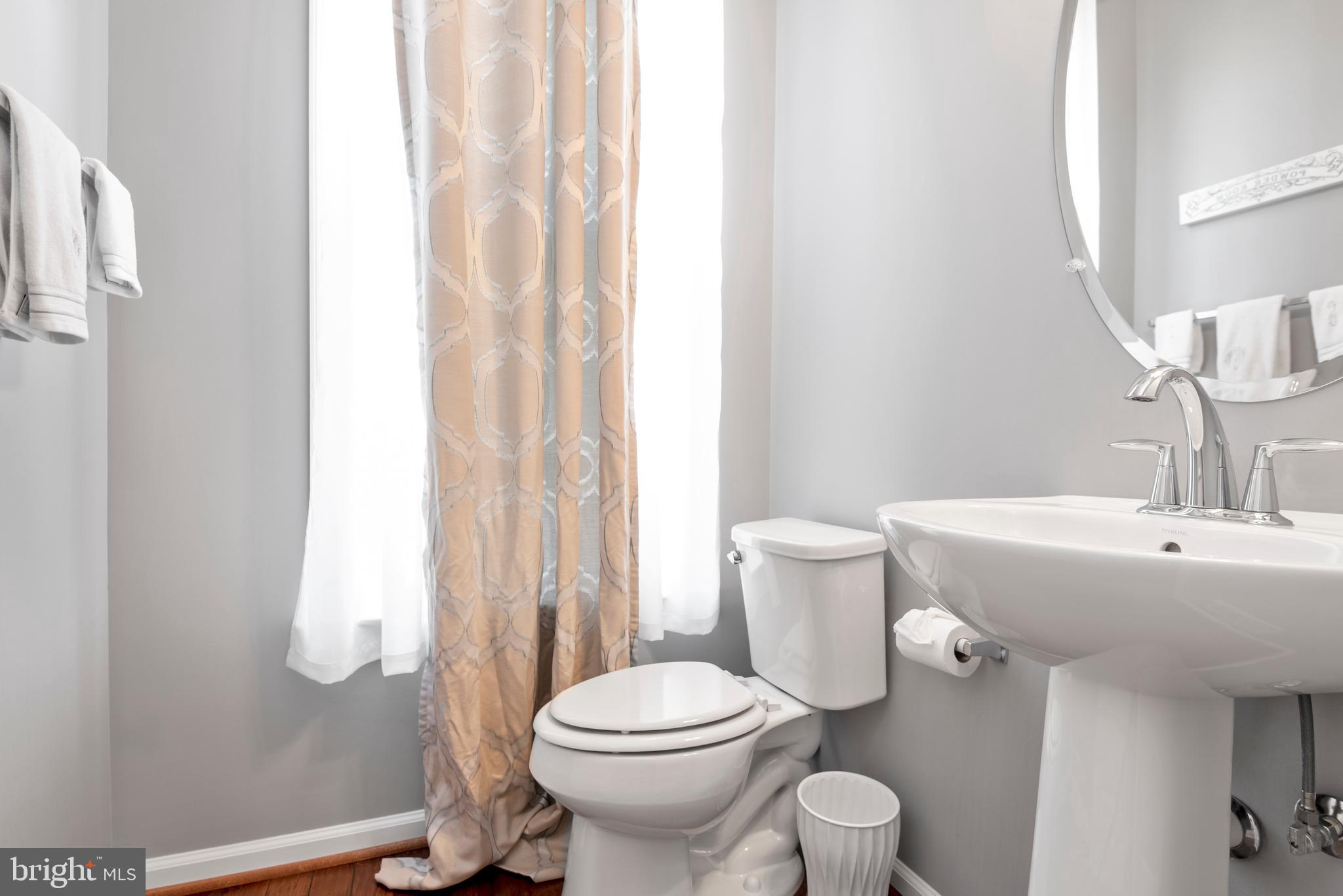 23395 Epperson Square Brambleton, VA 20148 - Photo 21 of 32 Main Level - Half Bath