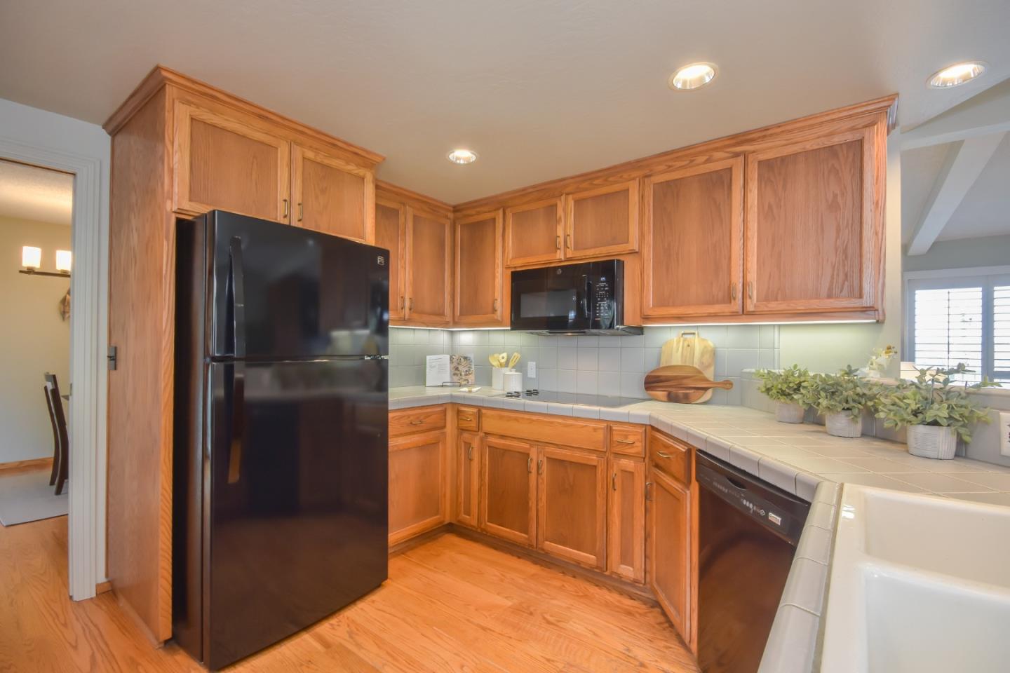 2716 Sequoia Way Belmont, CA 94002 - Photo 15 of 50