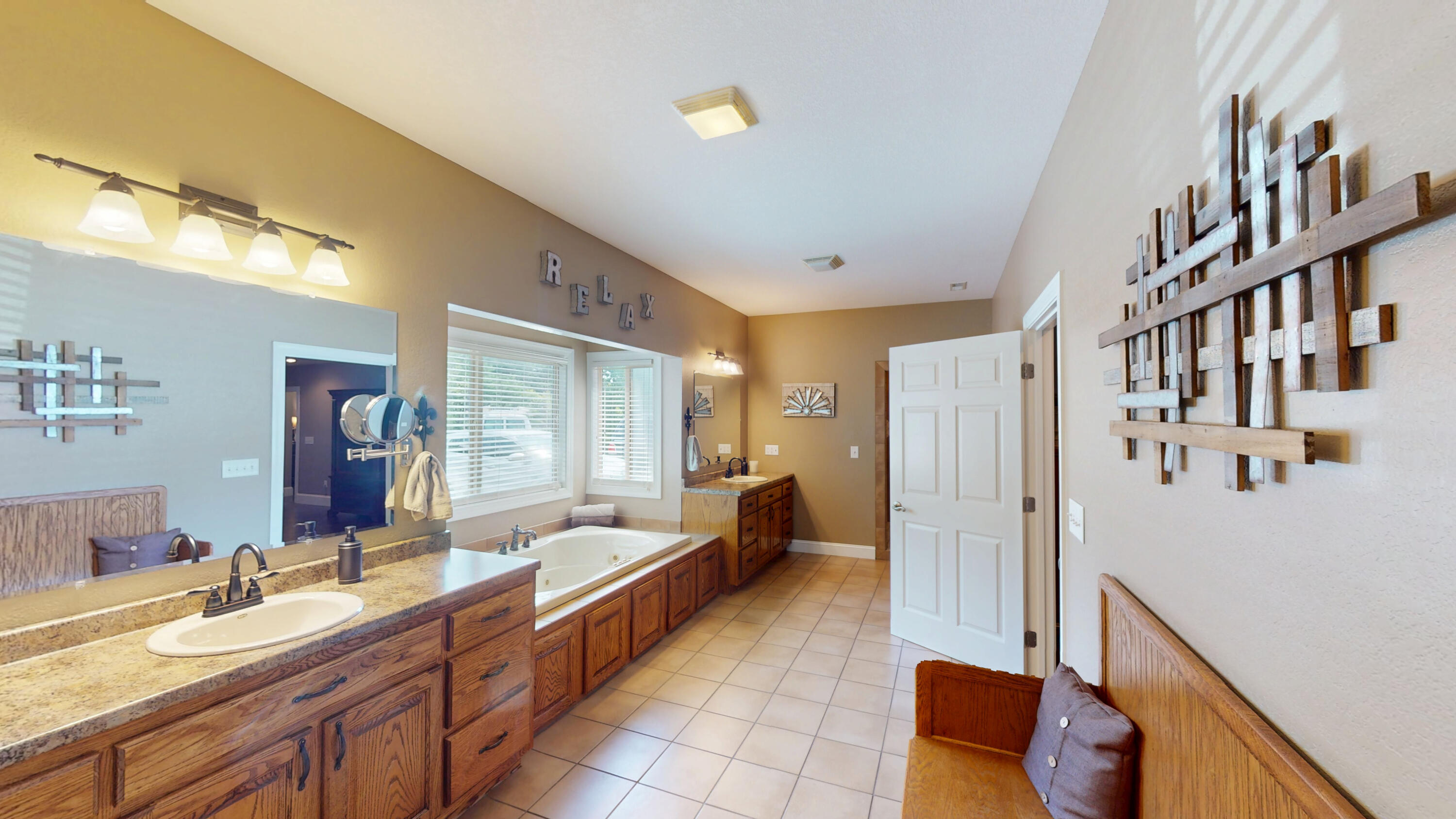 299 Boxwood Lane Dayton, TN 37321 - Photo 20 of 53 18-Master Bathroom 1.5