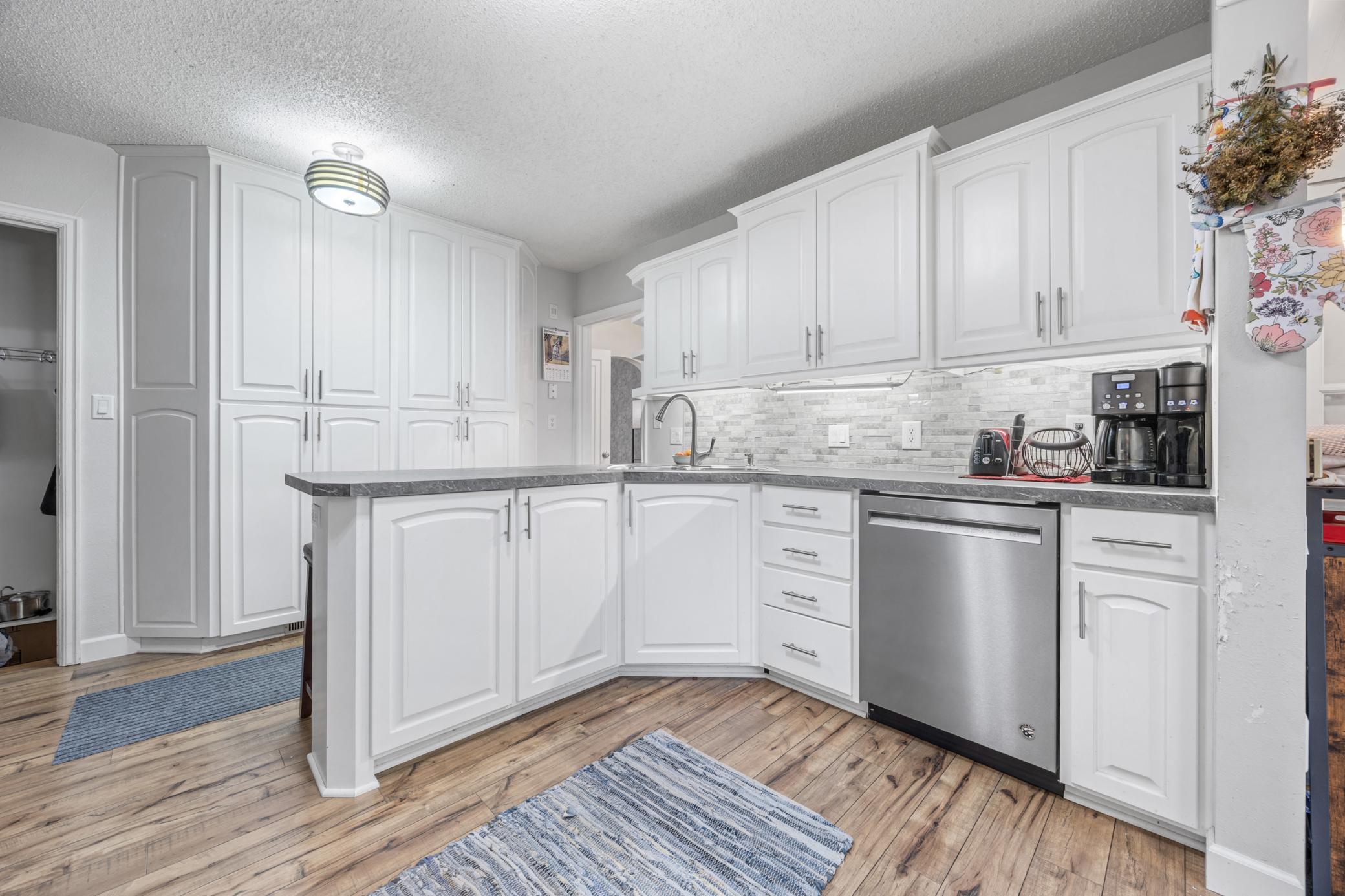 1439 10th Street South Fargo, ND 58103 - Photo 8 of 26