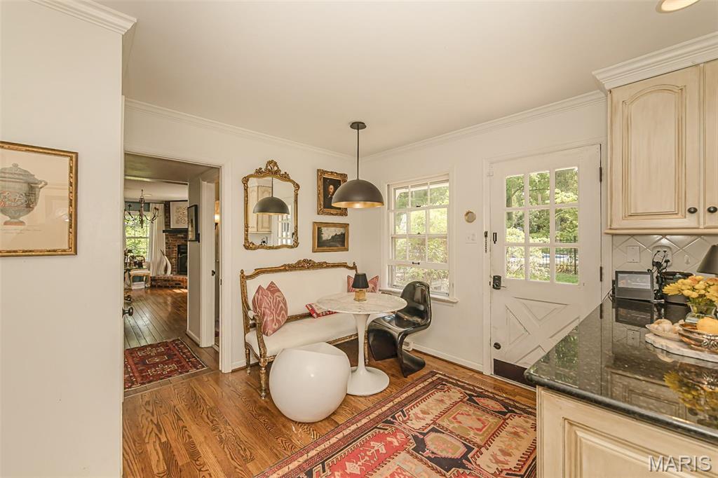 2530 North Geyer Road Frontenac, MO 63131 - Photo 9 of 28 Gallery Image 9