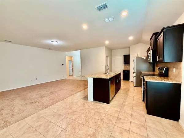 $2,400 | 729 Ben Lake Trail, Fort Worth, TX 76120