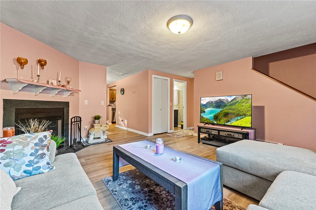 48 Pheasant Run, Unit A Smithfield, RI 02917 - Photo 5 of 23