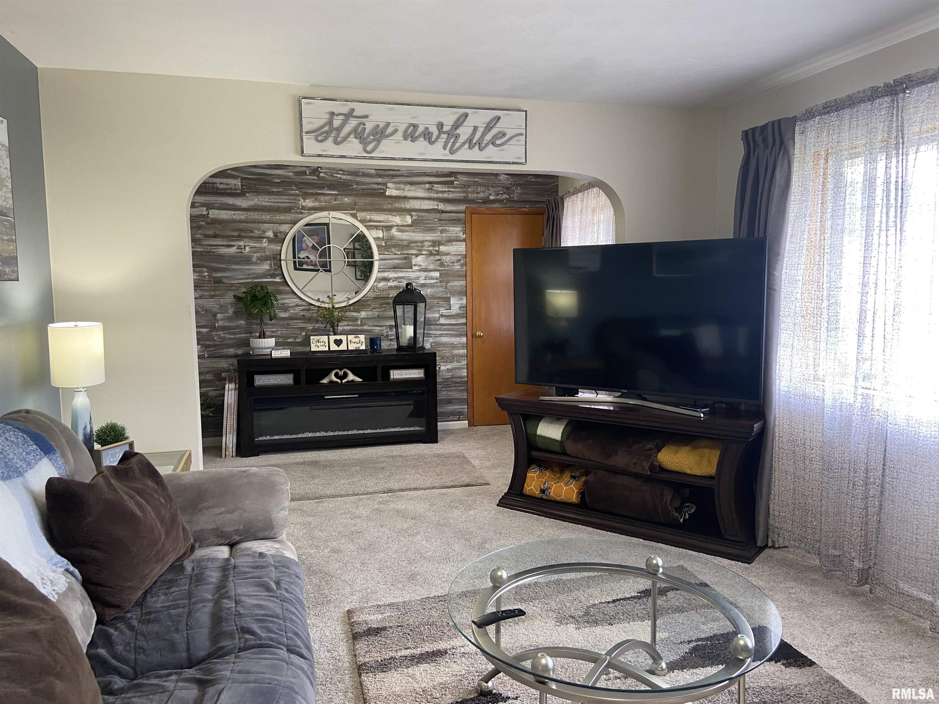 4436 Columbus Road Quincy, IL 62305 - Photo 6 of 32 Gallery Image 6