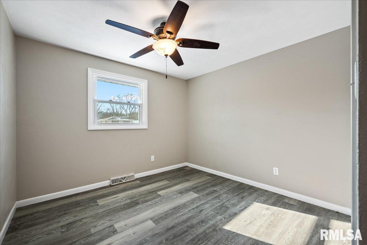 5103 West Airways Road Peoria, IL 61607 - Photo 19 of 44 Gallery Image 19