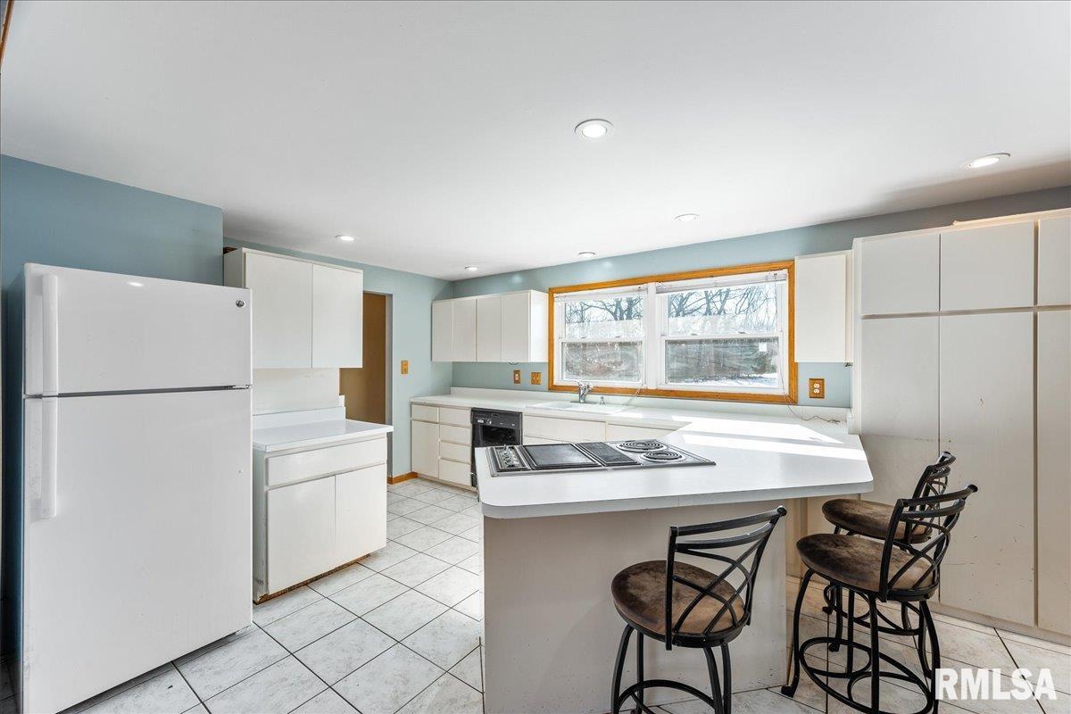 5103 West Airways Road Peoria, IL 61607 - Photo 8 of 44 Gallery Image 8