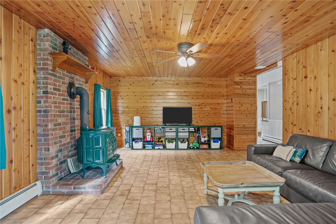 532 Lewis Farm Road Coventry, RI 02827 - Photo 19 of 50