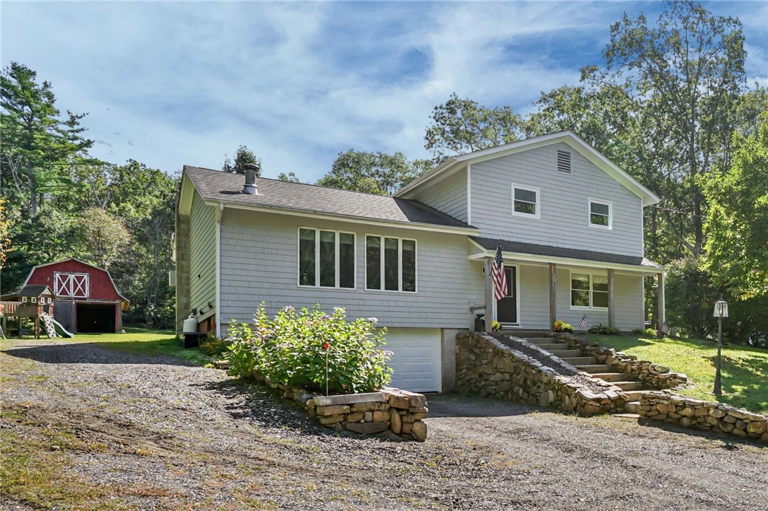 532 Lewis Farm Road Coventry, RI 02827 - Photo 3 of 50