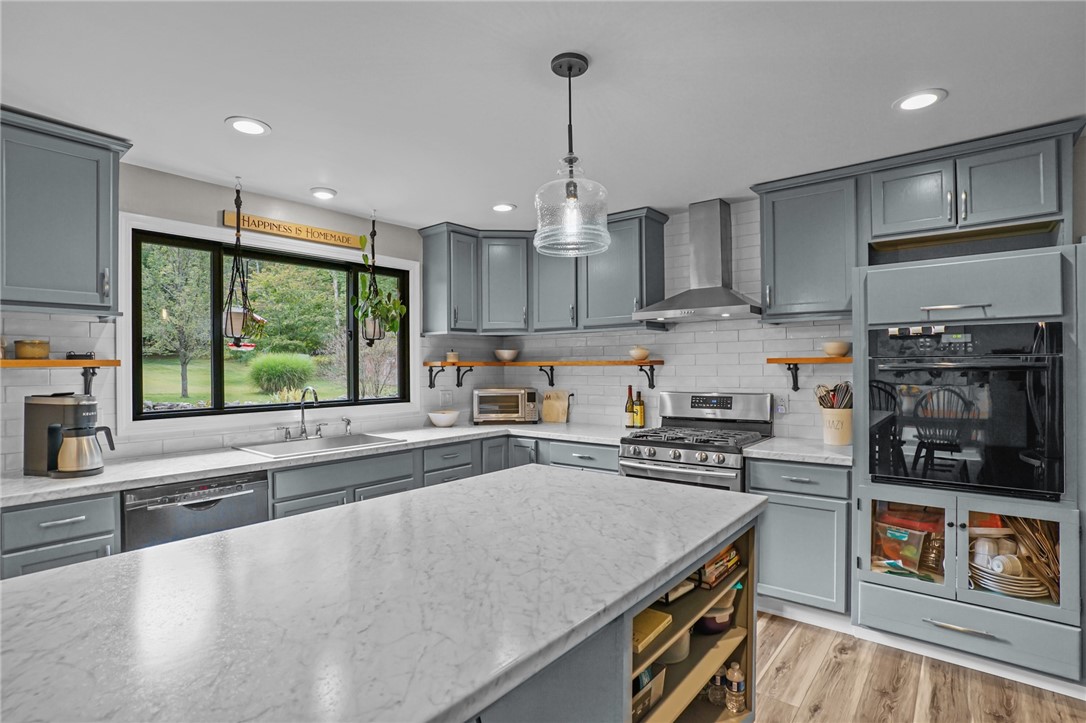 532 Lewis Farm Road Coventry, RI 02827 - Photo 10 of 50