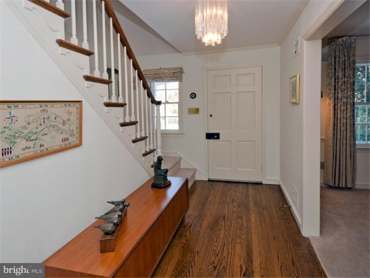 1308 Pinewood Road Villanova, PA 19085 - Photo 2 of 25 Foyer