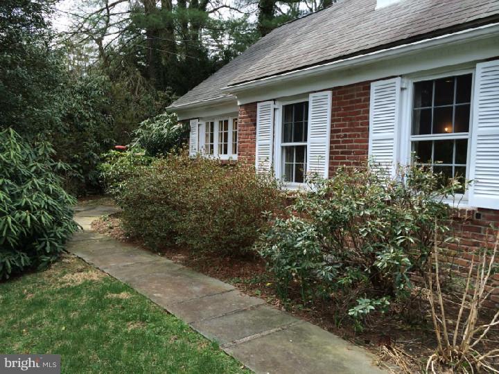 1308 Pinewood Road Villanova, PA 19085 - Photo 23 of 25 Exterior Front