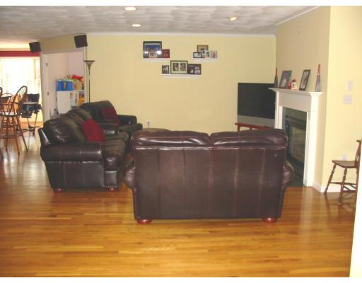 6 Valley Road Danvers, MA 01923 - Photo 4 of 24 Gallery Image 4