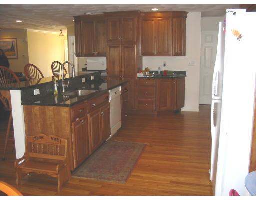 6 Valley Road Danvers, MA 01923 - Photo 6 of 24 Gallery Image 6