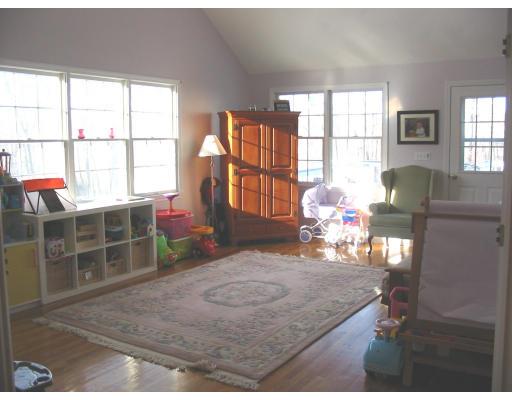 6 Valley Road Danvers, MA 01923 - Photo 9 of 24 Gallery Image 9