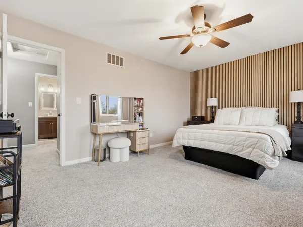 $259,900 | 753 Bon Terre Road, New Lenox, IL 60451