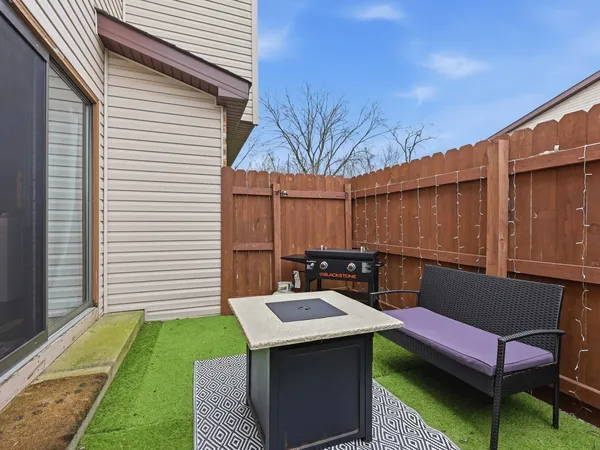 $259,900 | 753 Bon Terre Road, New Lenox, IL 60451