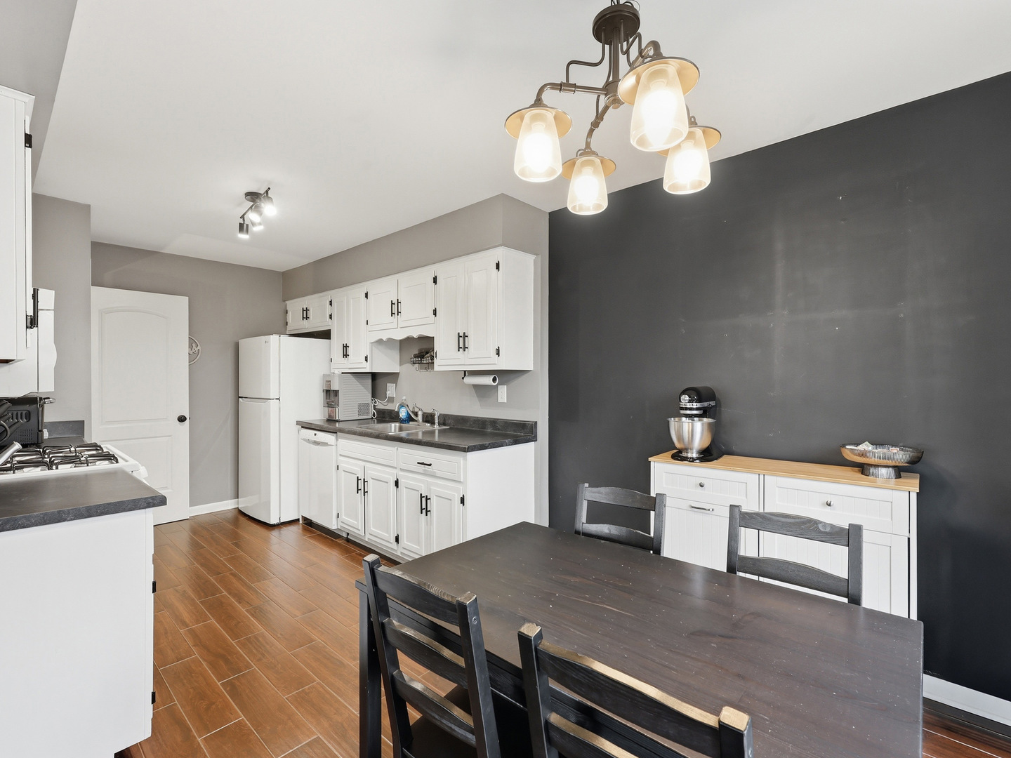 753 Bon Terre Road New Lenox, IL 60451 - Photo 8 of 27