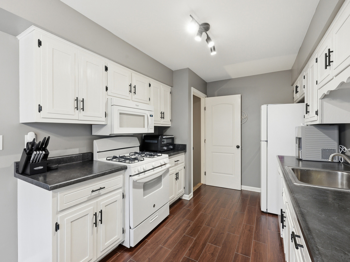 753 Bon Terre Road New Lenox, IL 60451 - Photo 10 of 27