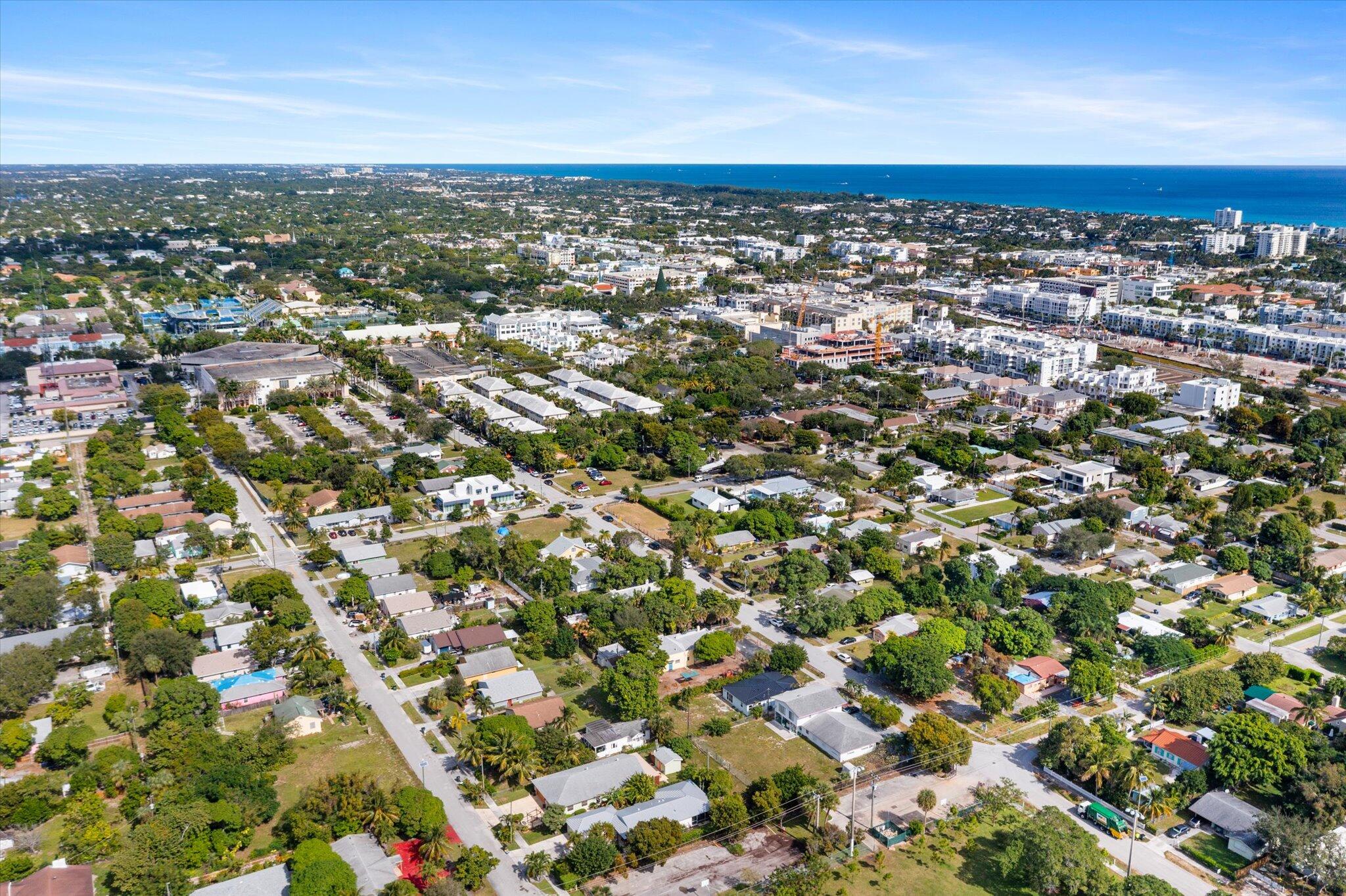 212 Southwest 2nd Avenue Delray Beach, FL 33444 - Photo 13 of 28 an aerial view of residential houses with city view
