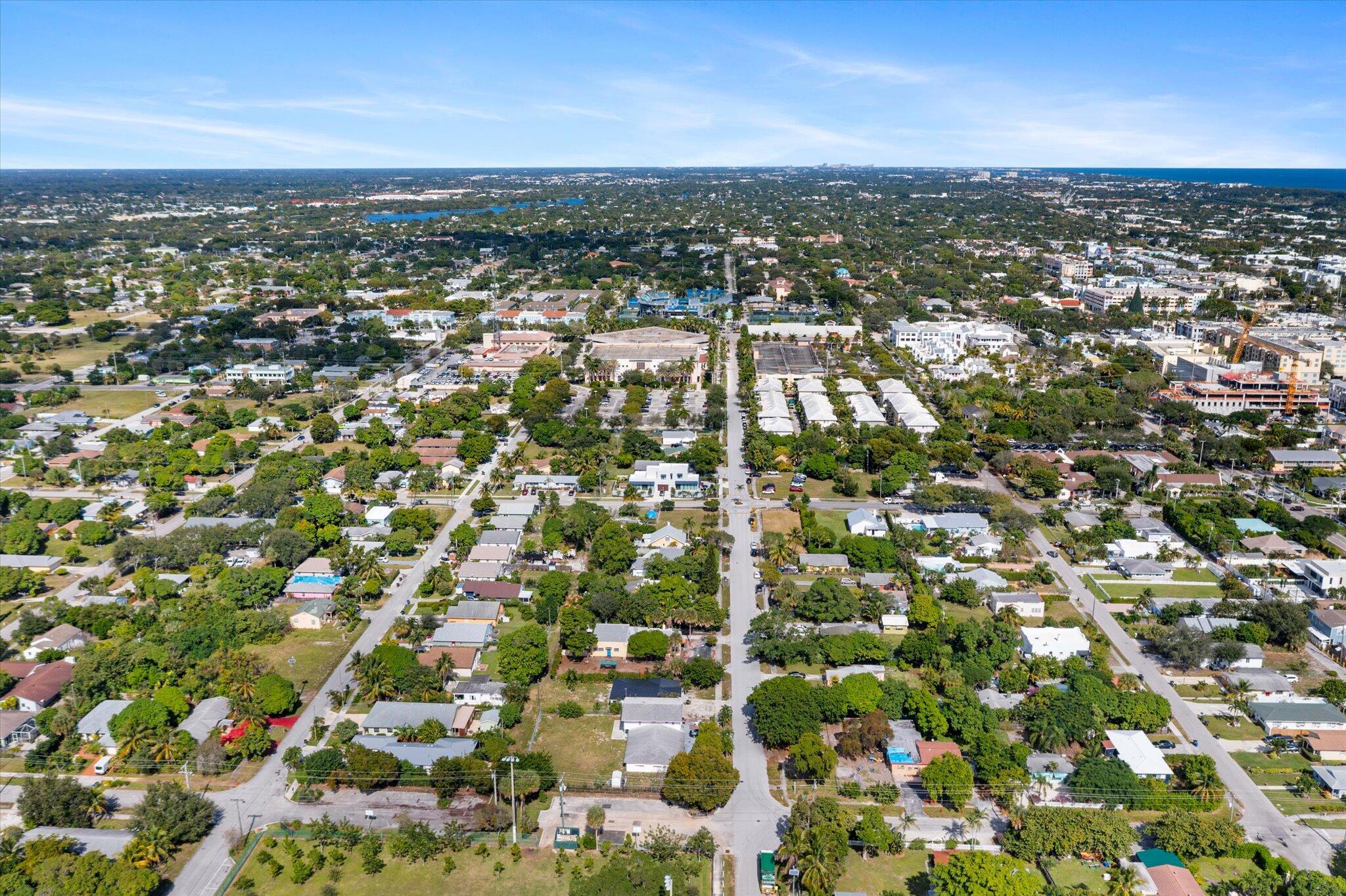 212 Southwest 2nd Avenue Delray Beach, FL 33444 - Photo 14 of 28 an aerial view of residential houses with city view
