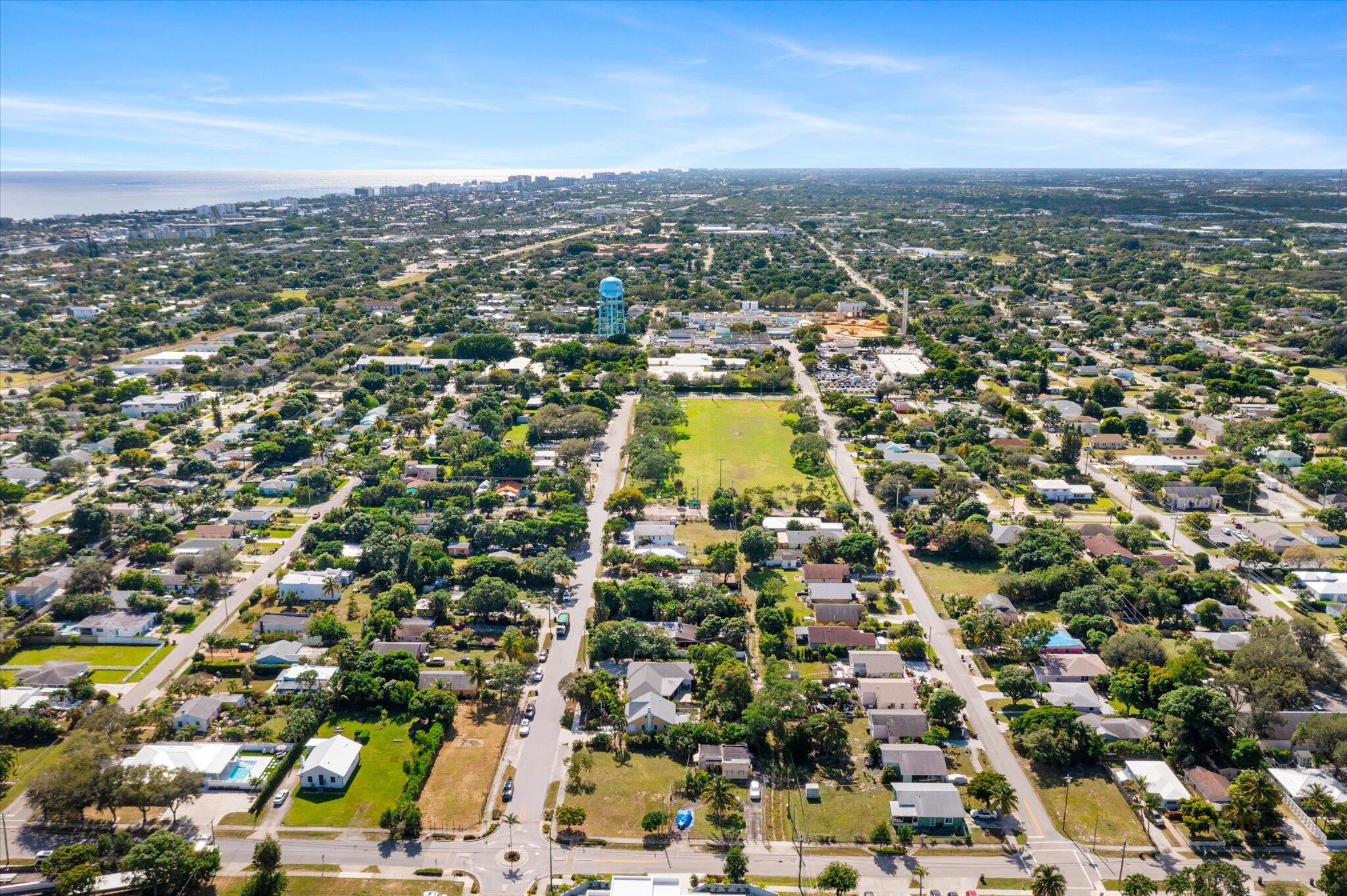 212 Southwest 2nd Avenue Delray Beach, FL 33444 - Photo 22 of 28 an aerial view of residential building with parking space