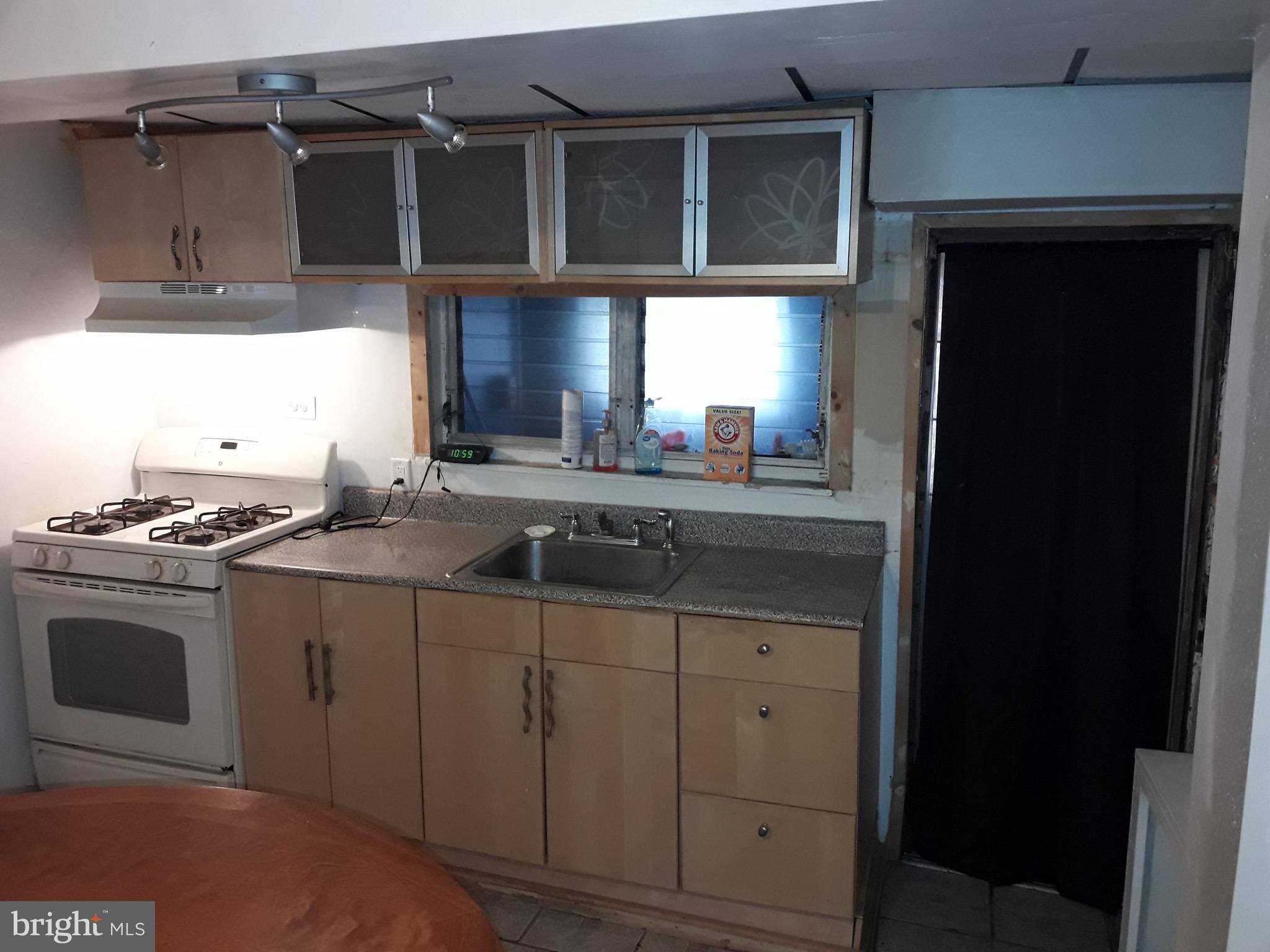 5805 Master Street Philadelphia, PA 19131 - Photo 13 of 37 Kitchen