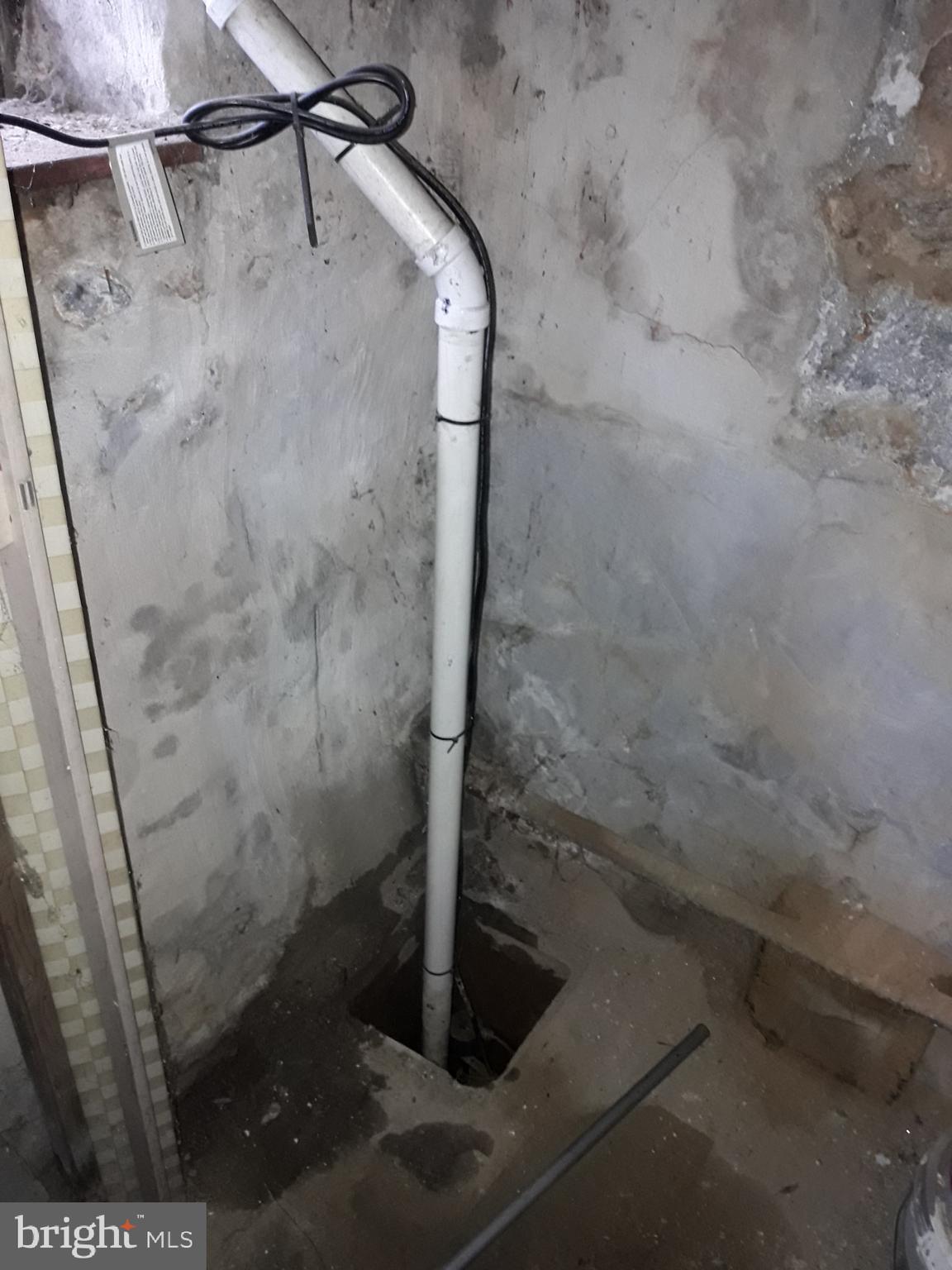 5805 Master Street Philadelphia, PA 19131 - Photo 26 of 37 Sump pump