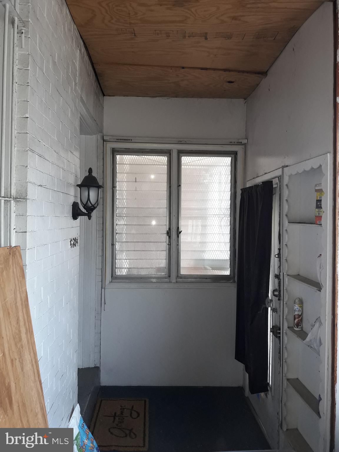 5805 Master Street Philadelphia, PA 19131 - Photo 4 of 37 Enclosed porch