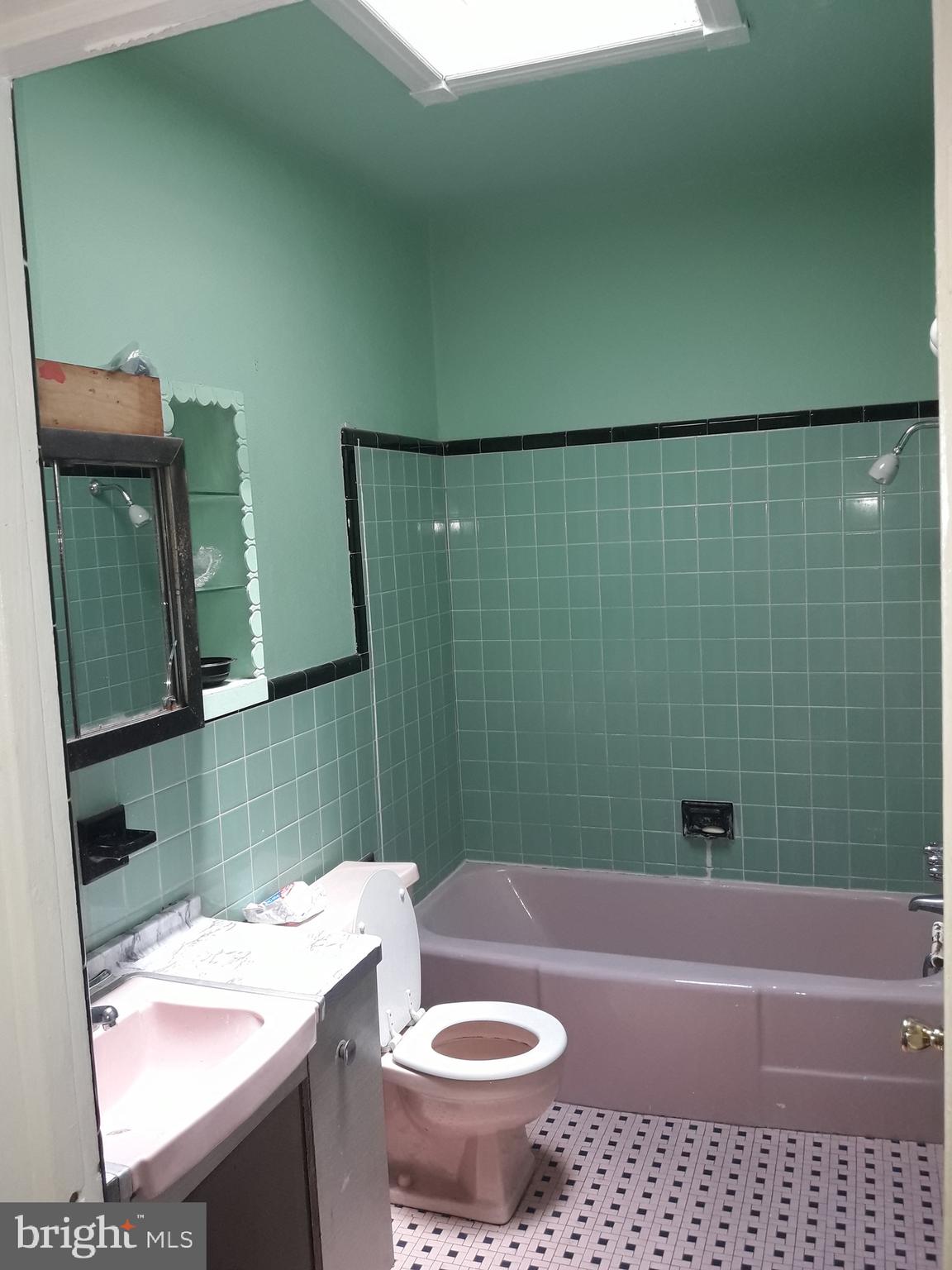 5805 Master Street Philadelphia, PA 19131 - Photo 31 of 37 Bathroom