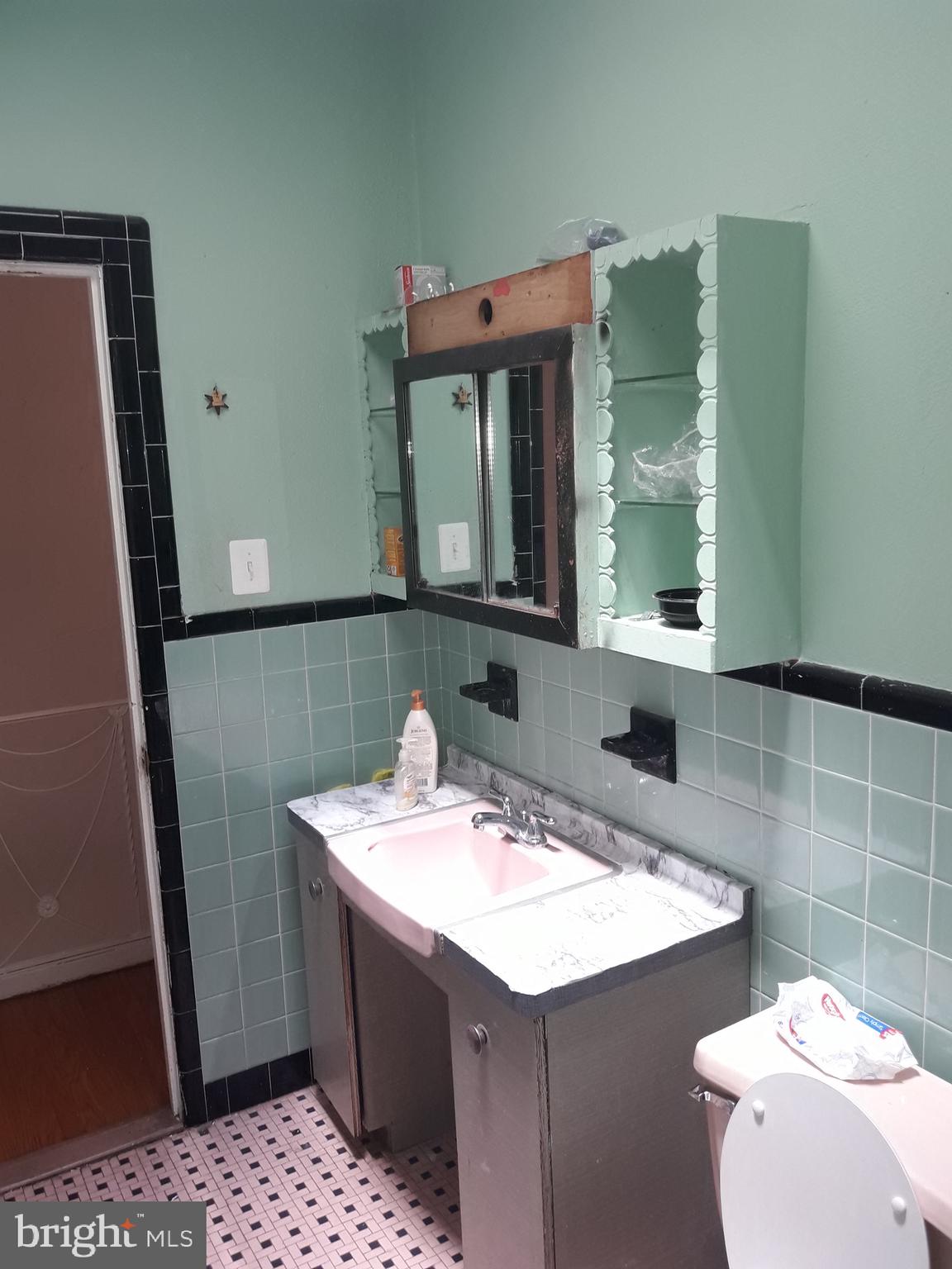 5805 Master Street Philadelphia, PA 19131 - Photo 32 of 37 Bathroom