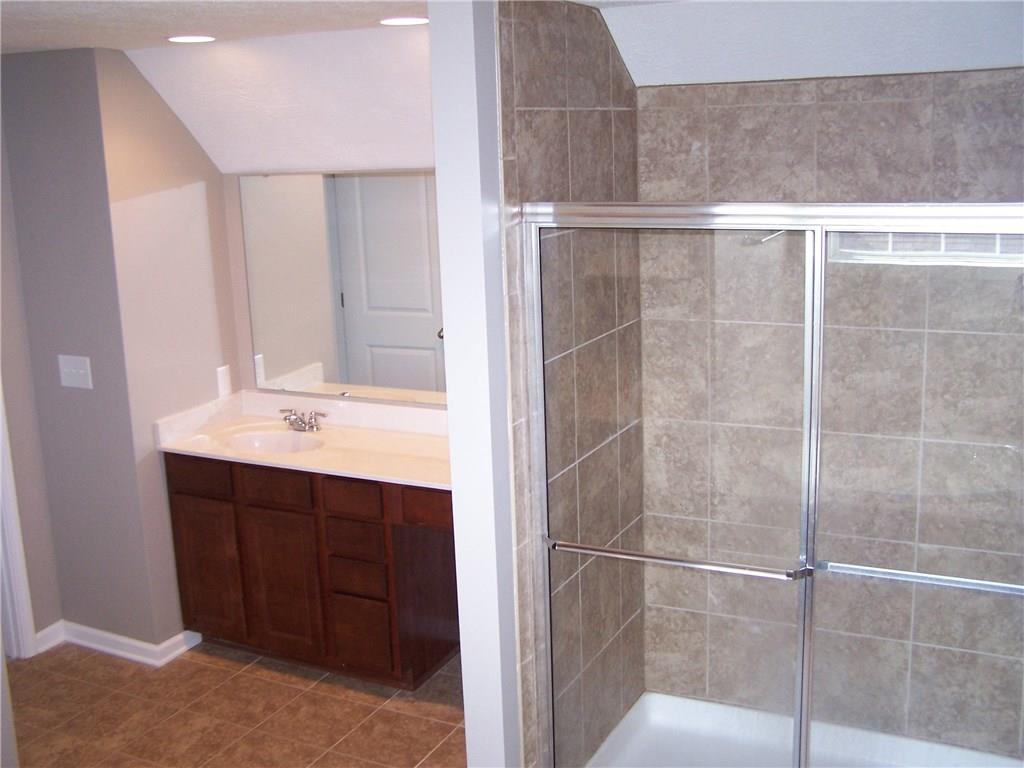 14403 Wolverton Way Fishers, IN 46037 - Photo 12 of 21 Gallery Image 12