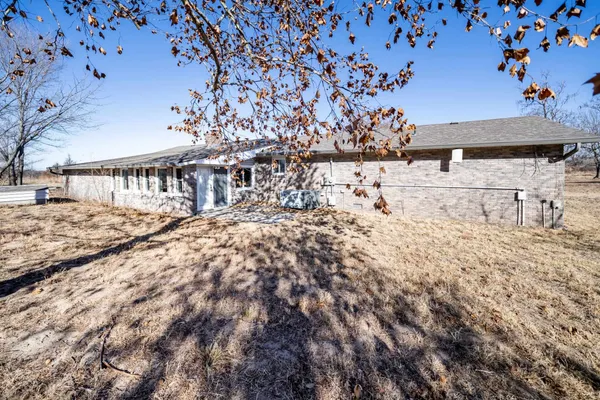 $249,900 | 1501 North Clydesdale Drive, Hutchinson, KS 67501