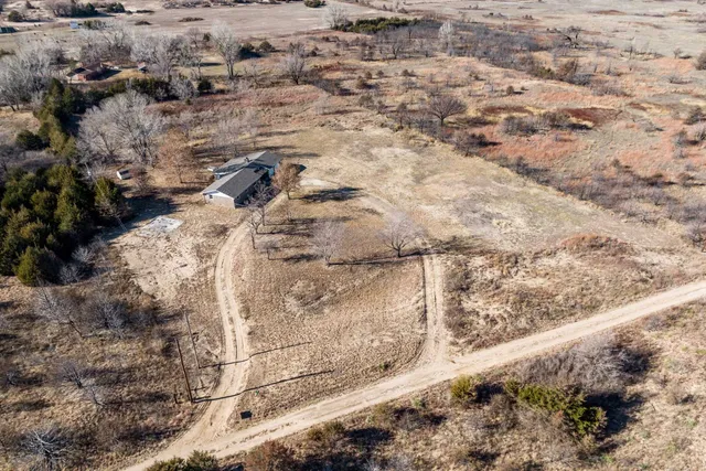 $249,900 | 1501 North Clydesdale Drive, Hutchinson, KS 67501