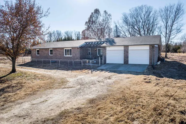 $249,900 | 1501 North Clydesdale Drive, Hutchinson, KS 67501