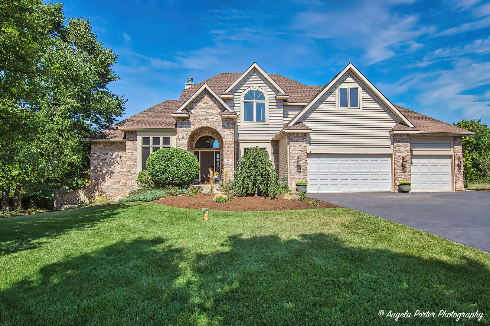 3414 Forest Ridge Drive Spring Grove, IL 60071 - Photo 1 of 62 Gallery Image 1