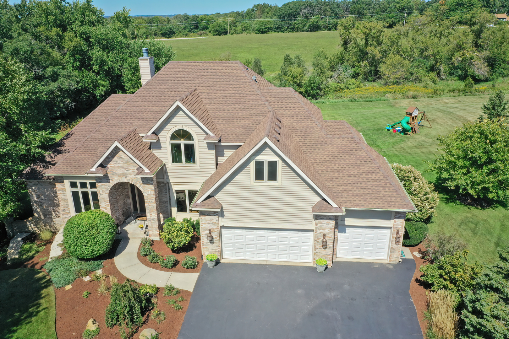3414 Forest Ridge Drive Spring Grove, IL 60071 - Photo 3 of 62 Gallery Image 3