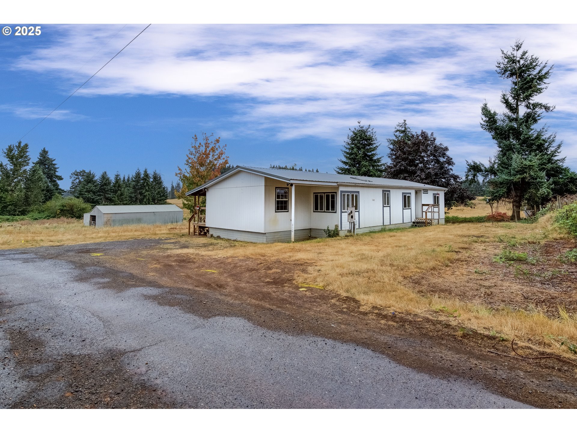 15050 South Maplelane Road Oregon City, OR 97045 - Photo 1 of 48 Gallery Image 1
