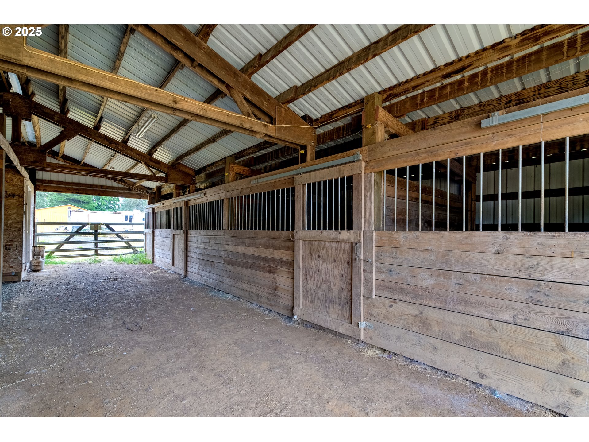 15050 South Maplelane Road Oregon City, OR 97045 - Photo 25 of 48 Gallery Image 25
