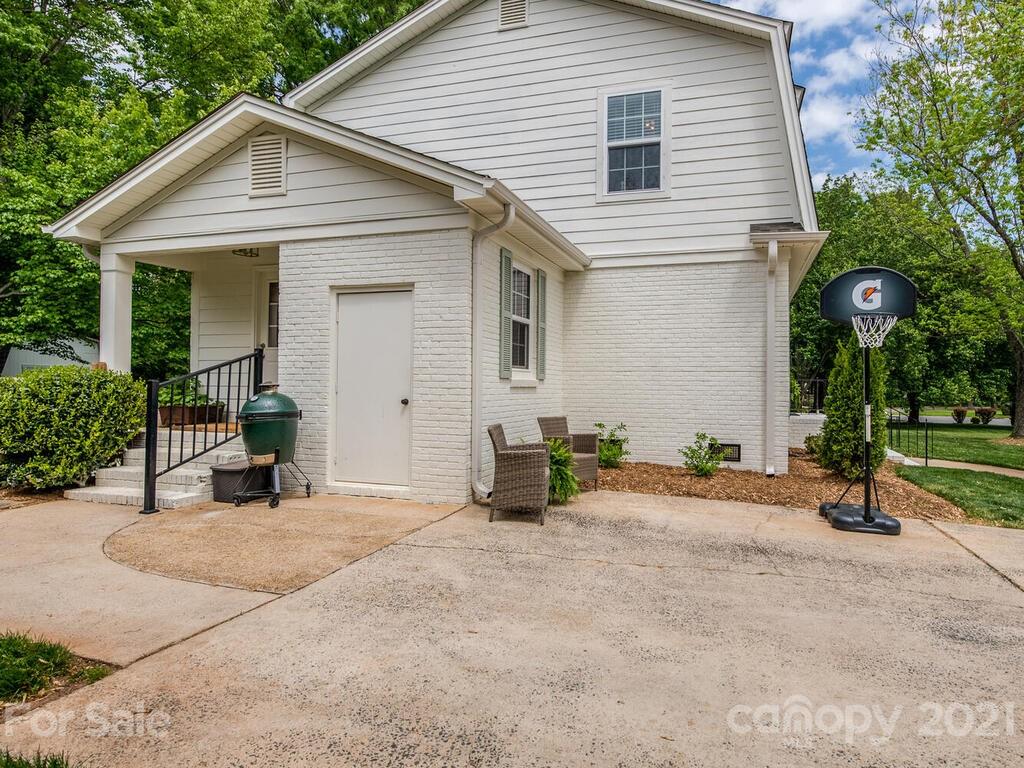 6112 Sharon Acres Road Charlotte, NC 28210 - Photo 22 of 26 Gallery Image 22